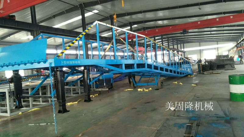 山东移动式登车桥厂家